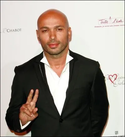 Comment s'appelle cet humoriste ?