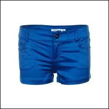 Quel hros s'vertue  ne porter qu'un jean trop court faon short, qui a, cela dit, les coutures les plus rsistantes du monde ?