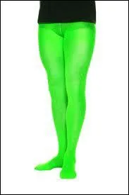 Quel hros tente vraiment tout (et n'importe quoi, y compris tenir la lampe de l'entre  la main) pour se faire remarquer dans des collants verts bien fluos ?