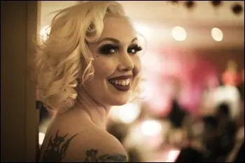 Danseuse Burlesuqe apperue dans le film ' Tourne' de Mathieu almeric.