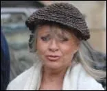 Femme du chanteur Carlos.