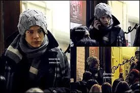 Qui lui a dit 'Tu as 16 ans et tu as une magnifique voix ' ?