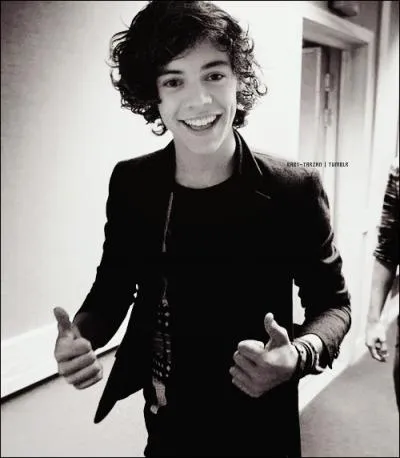 De quelle couleur sont ses yeux ?