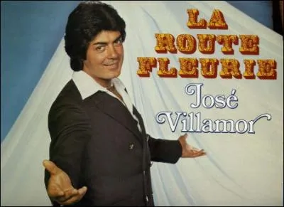 Quel tait le trio de vedettes tenant les rles principaux de 'La route fleurie', oprette cre  Lyon en 1952 ?