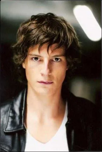 Comment s'appelle-t-il ?