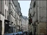 O se situent la rue et l'glise des blancs manteaux  Paris ?