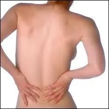 Quel est le nom de la dviation pathologique de la colonne vertbrale ?