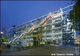 Le centre Georges-Pompidou se trouve dans le :