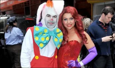 Qui est  gauche du lapin ?