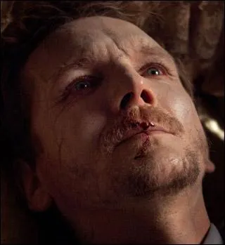 Comment meurt Mikael, le chasseur de vampires ? (Saison 3)