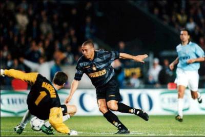Niveau palmarès, Ronaldo remporte un premier titre à l'Inter lors de cette saison 1997-1998, c´est…