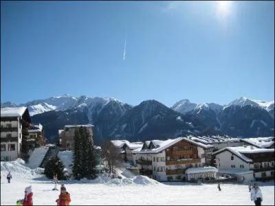 Serfaus est une station rpute du Tyrol. Quelle est la particularit de ce village autrichien ?
