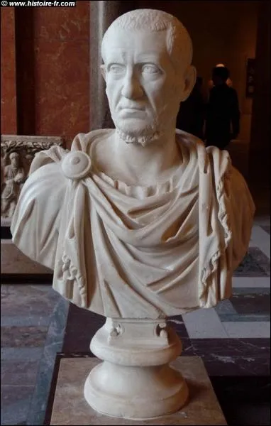 Rappelle-toi Auguste quand Tacite se promenait en babouches.