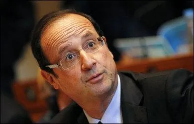 François Hollande ne sait pas encore qu'il sera en curé au momment de l'élection.