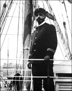 Le commandant Charcot fut un grand spécialiste des expéditions polaires. Quel nom portait le navire sur lequel il naviguait ?