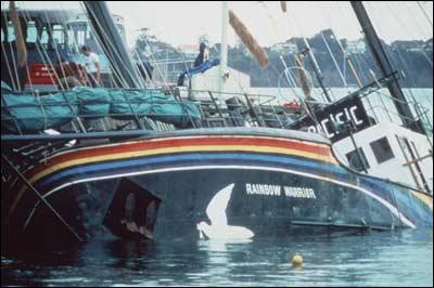 Dans quel port les services français de la DGSE coulèrent le Rainbow Warrior avec la finesse de l'hippopotame !