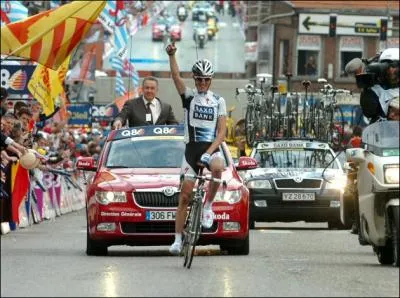 En 2009, il signe la plus belle victoire de sa carrire. Il remporte, aprs un raid solitaire de 25 kilomtres, une classique ardennaise. Laquelle est-ce ?