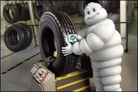 Dans quel pays, un village s'oppose  l'implantation d'une usine du manufacturier franais ' Michelin ' ?
