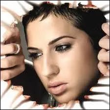 Qui est cette chanteuse ?