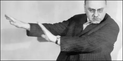 Lequel d'entre eux n'est pas philosophe ?