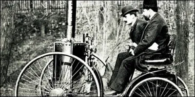 En quelle année la première automobile a-t-elle circulé ?