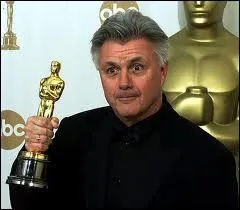 Son 4me roman, Le monde selon Garp, iconoclaste, lui a valu une renomme internationale jamais dmentie depuis : L'oeuvre de Dieu, la part du diable, Htel New Hampshire, Une prire pour Owen...