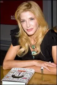 Cette blonde amricaine a cr une hrone qui sans doute lui ressemble. Cela dit, le livre ayant donn lieu  la srie Sex and the City est beaucoup plus raliste, et triste