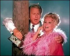 L'hilarante srie Les arpents verts, un couple citadin ais achte une ferme en ruine et devient fermier sans rien y connatre. Le prnom de Mme Douglas, qui est une terrrrrible cuisinire est ?