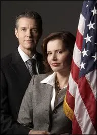 Geena Davis fut durant une saison la vedette d'une trs bonne srie, titre Commander in chief. Quel tait son rle ?