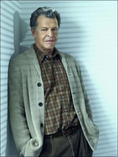 C'est quand mme lui, dans un double rle oppos, qui est la star de la srie Fringe, le savant fou amateur de vache... C'est Paul Noble, australien, mais quel nom porte-t-il dans Fringe ?
