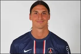 Qui est cette star mondiale  l'go surdimensionn ?