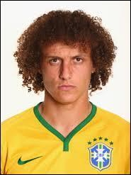 Cette star brésilienne détient le record du transfert le plus cher de l'histoire du foot pour un défenseur ( 50 Millions) :