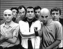 Qui chantait 'Tomber la chemise' ?