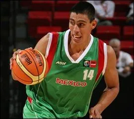 Qui est cet ailier/pivot mexicain ?