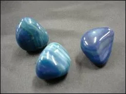 Quelle est cette pierre de la famille des calcédoines ?