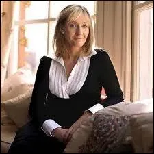 Cet auteur restera dans les mmoires pour sa fantastique saga. De qui s'agit-il ?