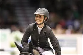 Combien de fois est-elle championne de France des cavalires ?