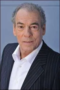 Comment s'appelle cet acteur ?