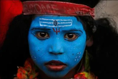 Dieu dont l'embl�me est le phallus, il porte sur vous son troisi�me oeil !