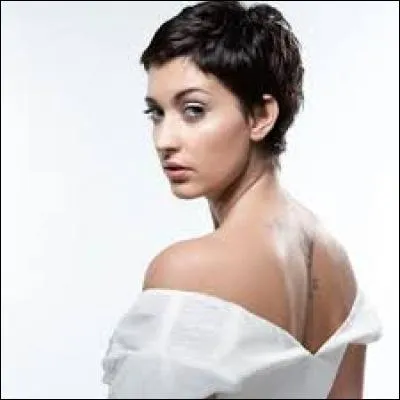 Quel titre de chanson n'est pas de Sheryfa LUNA ?