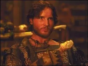 Je suis Takmet dans 'Le roi scorpion' de Chuck Russell. Dans 'Twilight' je joue le rle de ... ?