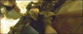 Quel sortilge pousse Drago Malefoy et Blaise Zabini  monter sur les meubles ?