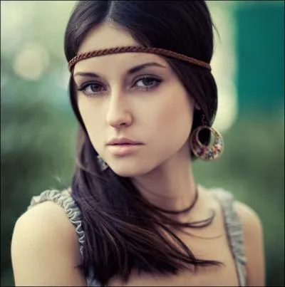 Dans le film 'Danse avec les loups', le lieutenant John Dunbar tombe amoureux de ...