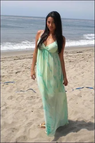 Dans 'Pretty Little Liars' comment s'appelle son personnage ?