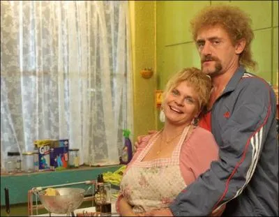 Comment surnomme-t-il sa femme ?