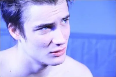 Qui joue-t-il dans le film ?