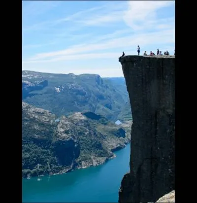 La Norvge est frontalire ...