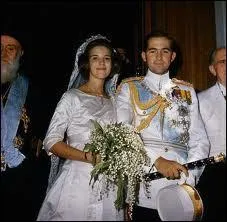 Voici une photographie du mariage d'Anne-Marie et du Roi Constantin de Grce, frre de la Reine Sofia d'Espagne. Anne-Marie tait ?