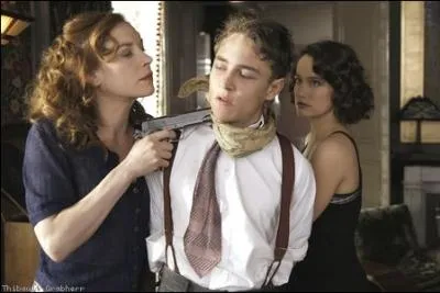 Ralis par Jean-Paul Salom avec Sophie Marceau , il s'agit de ... .