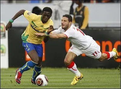 Dans quel club joue Eric Mouloungui ?